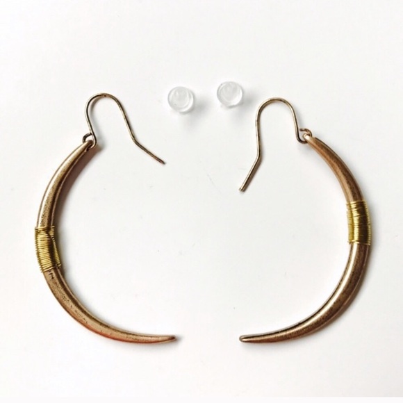 3 for 30⚡️ Host Pick ✨ Crescent Moon Gold Wire wrap Earrings - Picture 4 of 4